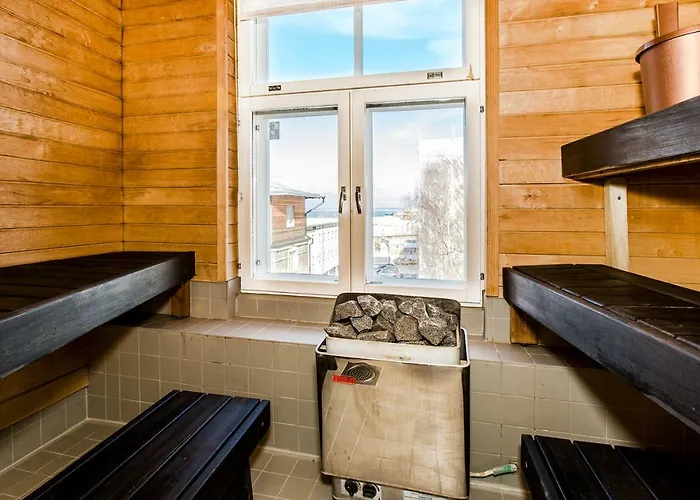 Sea Side And تالين